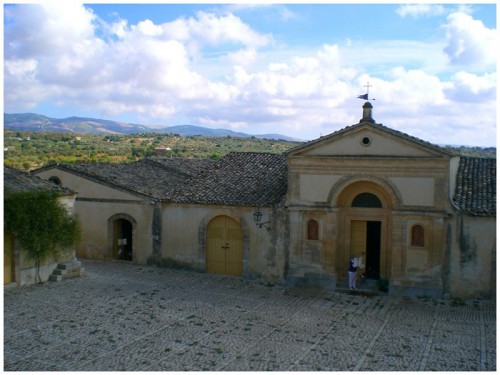 Chiaramonte Gulfi - La casa di Dio tra i Saraceni