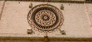 particolare rosone assisi