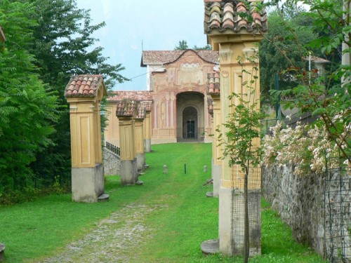 Ponna - chiesa di s.gallo ed edicole via crucis
