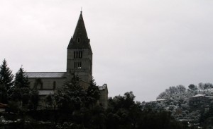 basilica dei fieschi spruzzata di neve