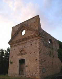 Chiesetta abbandonata, Sperlonga.