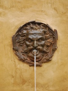 Fontana d’acqua a Pitigliano, Toscana