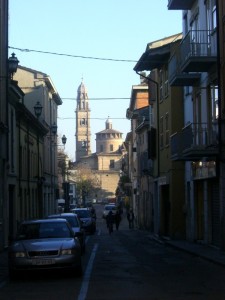 Chiesa Fidenza in lontananza…