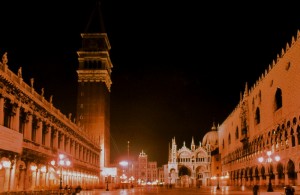 San Marco: luci nell’oscurità