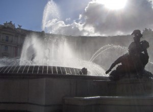 Maestà di luce ed acqua a piazza Esedra