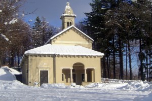 chiesa di luciago ( salendo al mottarone)