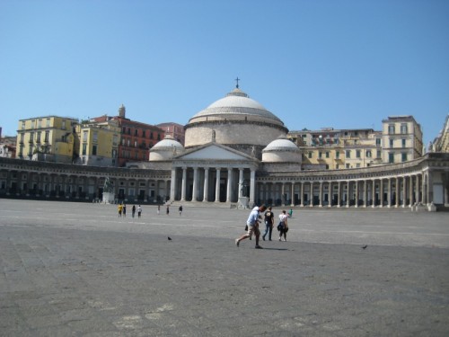 Napoli - piazza del Plebiscito e la Basilca di S.Francesco da Paola