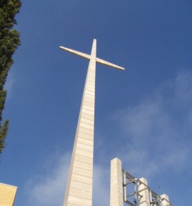“duc in altum!”2 (croce della basilica di S. Giovanni R.)