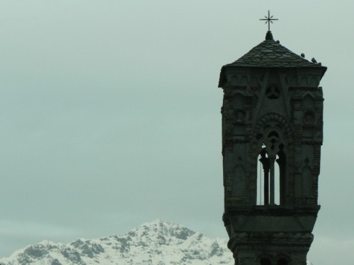 Ossuccio - campanile di ossuccio e grigna