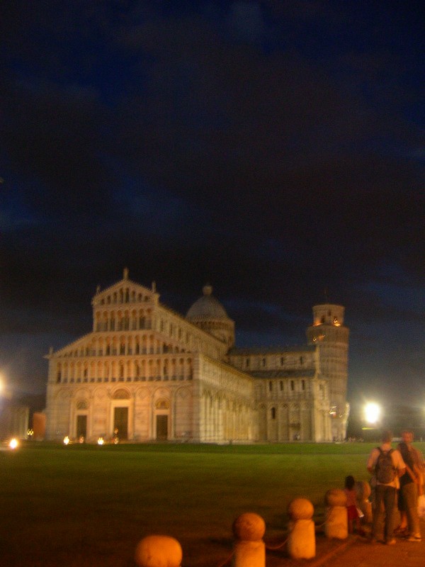 ''Settima Meraviglia: Tra Miracolo e Surreale'' - Pisa