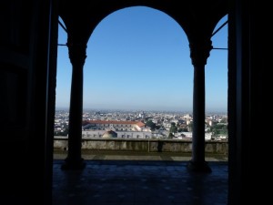 Seminario e Duomo visti dal prònao di Sant’ Angelo in Palco