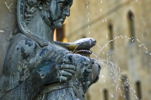 Bologna - preziosa acqua Bologna - preziosa acqua