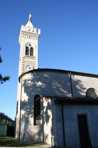 Teolo - Anche la Chiesa di Castelnuovo ha un retro