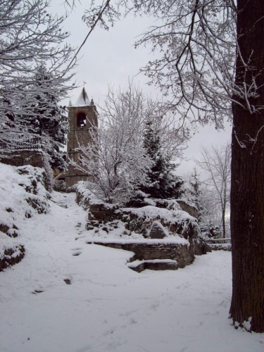 Vaie - il campanile di S. Rocco sotto la neve dell' immacolata 
