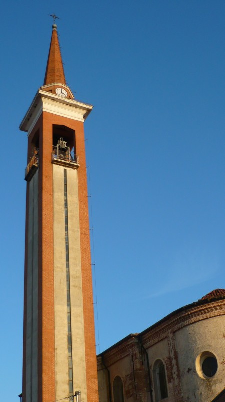 ''Ad ogni paese il suo campanile'' - Rocca de' Baldi