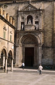 Particolare della chiesa di San Francesco ad Ascoli