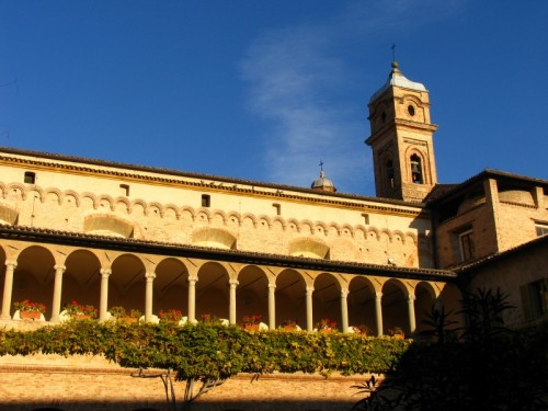 Tolentino - Basilica di San Nicola a Tolentino