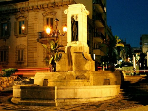 Reggio Calabria - Fontana sul Lungomare