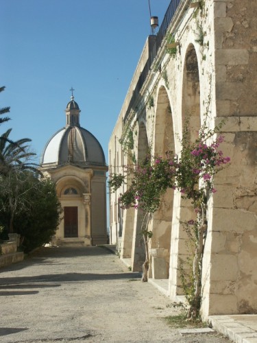 Ispica - Ispica - Viale della Convento di S. Maria di Gesù con Cappella Mausoleo Belmonte