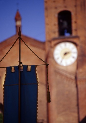 Moncalieri - vista campanile sfocato,durante la festa patronale