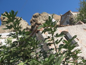 Pentedattilo…chiesa e Monte Calvario