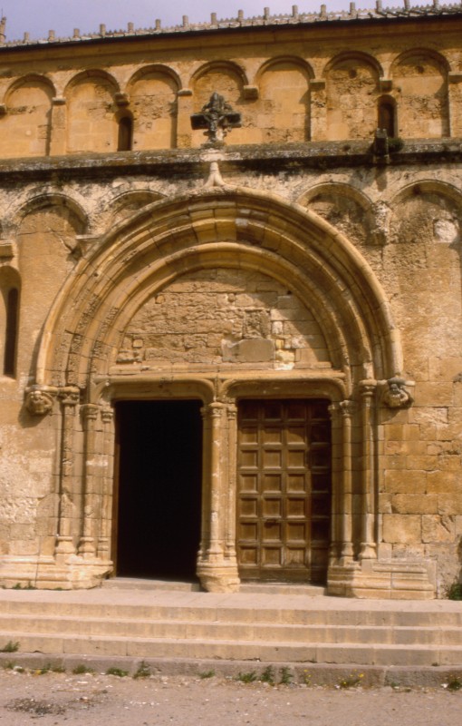 ''Portale sud della chiesa di San Gavino a Porto Torres'' - Porto Torres