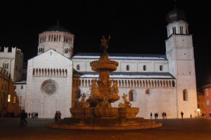 Duomo di S. Vigilio e Fontana di Nettuno