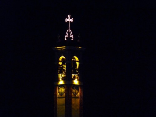 Vergiate - luci del campanile in festa  