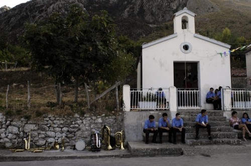 Longi - Il riposo prima " rà sunata..." Longi - Il riposo prima " rà sunata..."