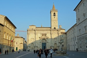 chiesa piazza arringo