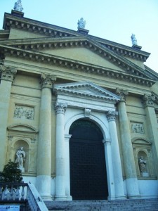 VILLAFRANCA, IL DUOMO