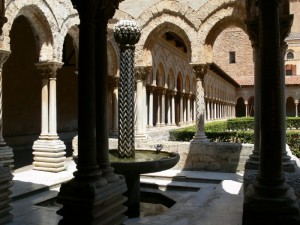 La fontana intagliata a fusto di palma