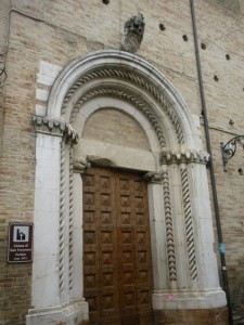 Portale di San Francesco