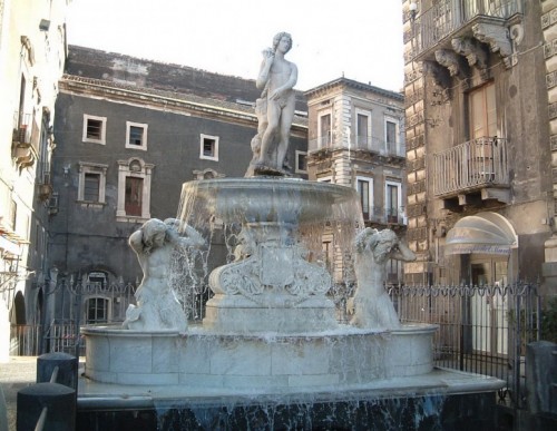 Catania - La Fontana dell’Amenano Catania - La Fontana dell’Amenano