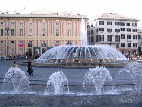 Genova - Fontana in Piazza De Ferrari