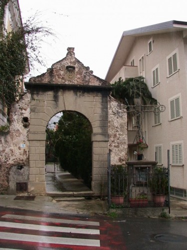 Paola - Entrata con Croce Paola (Cs) Paola - Entrata con Croce Paola (Cs)