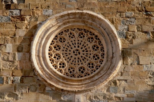 Guspini - San Nicola di Mira - il rosone Guspini - San Nicola di Mira - il rosone