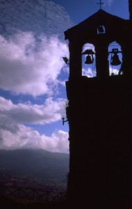 Campanile della chiesa di S.Apollinare di Petrella Guidi