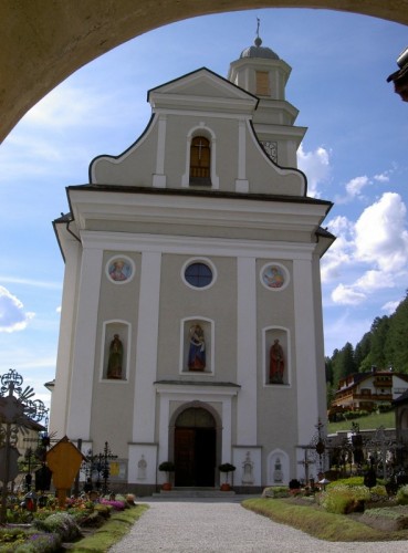 Sesto - Il filo che ci unisce, preghiere, silenzio e pace Sesto - Il filo che ci unisce, preghiere, silenzio e pace