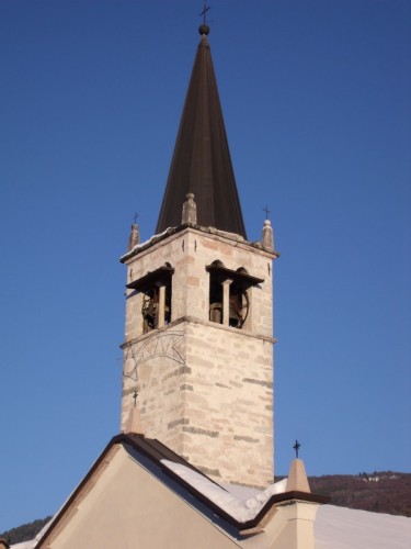 Lomaso - Lundo - il campanile della chiesa
