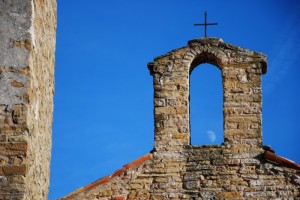 Basilica dell’Assunta: il romanico e la luna