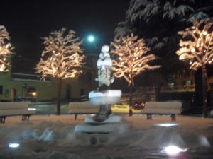 Fontana con nevicata