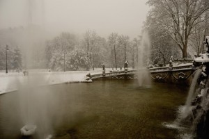 Fontana dei dodici mesi sotto la neve