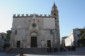 Duomo di Teramo (fronte)