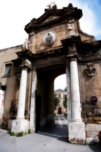 La Magione e la sua porta