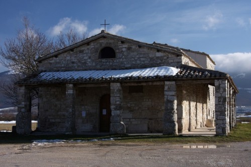 Serravalle di Chienti - Al confine - Basilica di Santa Maria di Plestia (Colfiorito)