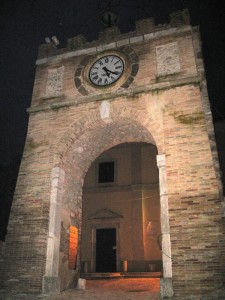 Arco  antistante la chiesa di S, Maria Assunta di gavignano sabino