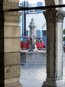 fontana davanti al municipio