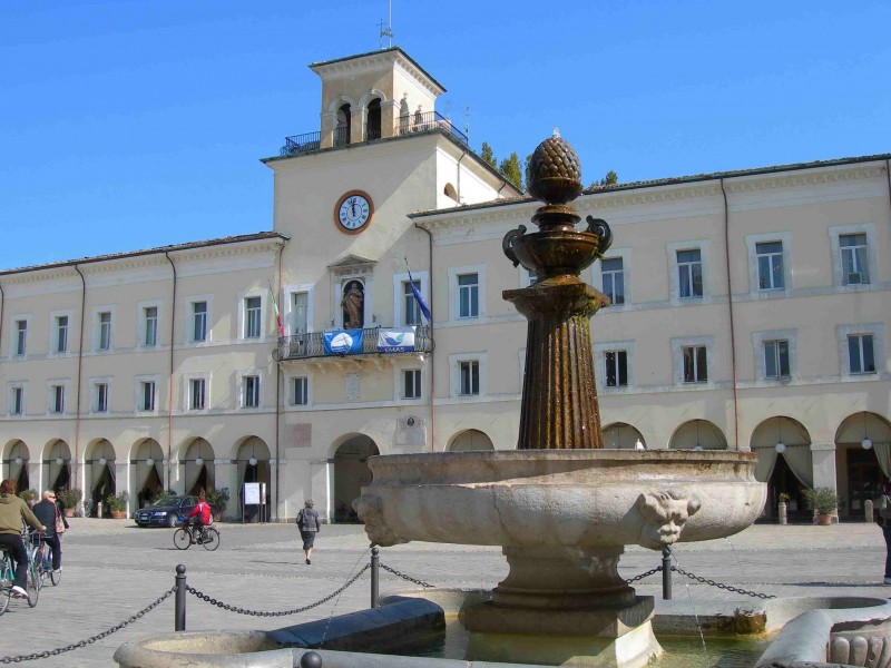''La fontana di piazza Garibaldi'' - Cervia