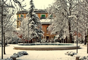 Fontana Giardini Diaz con la neve
